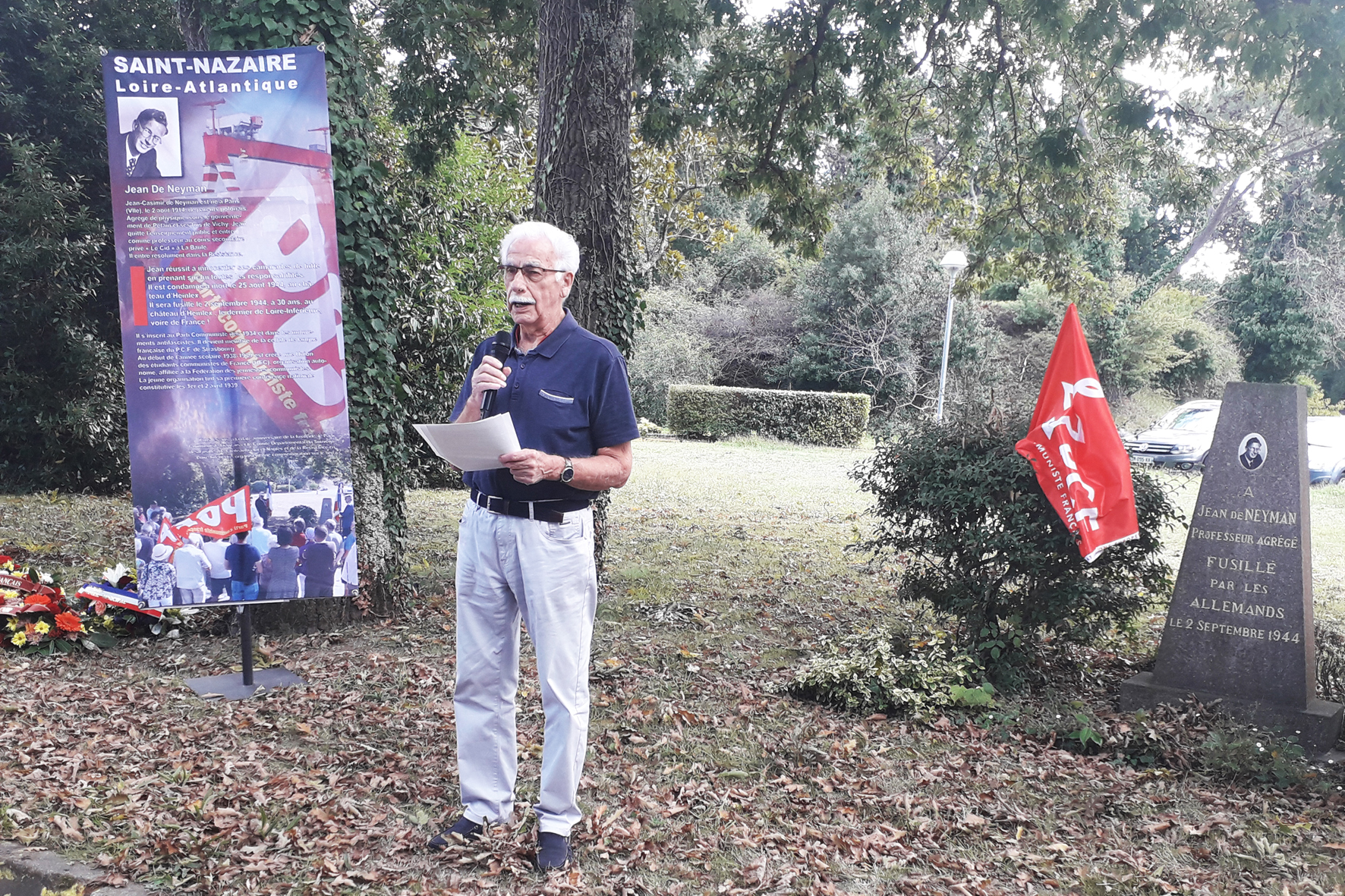 <p>du <a href="https://resistance-44.fr/" class="spip_out" rel="external">Comité Départemental du Souvenir des Fusillés de Châteaubriant et Nantes et de la Résistance en Loire-Inférieure</a><span class="escal-note" href="#">*<span class="escal-tip triangle">Résistance 44 est le site du Comité Départemental du Souvenir des Fusillés de Châteaubriant et Nantes et de la Résistance en Loire-Inférieure</span></span>en allocution.</p>© Photo Ghislaine Leloup - 20200905-160900.
