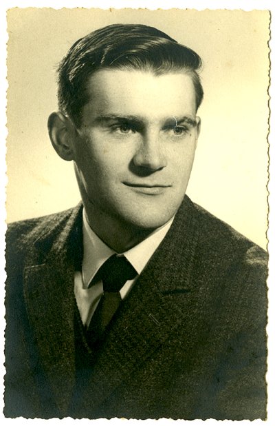 <p>Il est décédé lors d'un accident de voiture le 04/12/1965. Il était fiancé. Ce fût un drame familiale.</p>© Fonds Martine Gergaud - Collection [P.M.->33] - 016