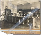 Salle des appareils de physique